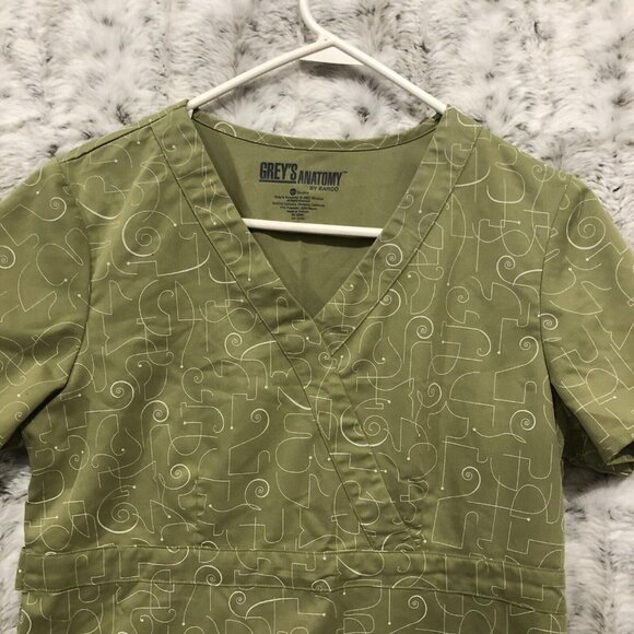 Grey's Anatomy Women's Green Modern Fit Two Pocket Scrub Top Size Medium - Picture 3 of 9